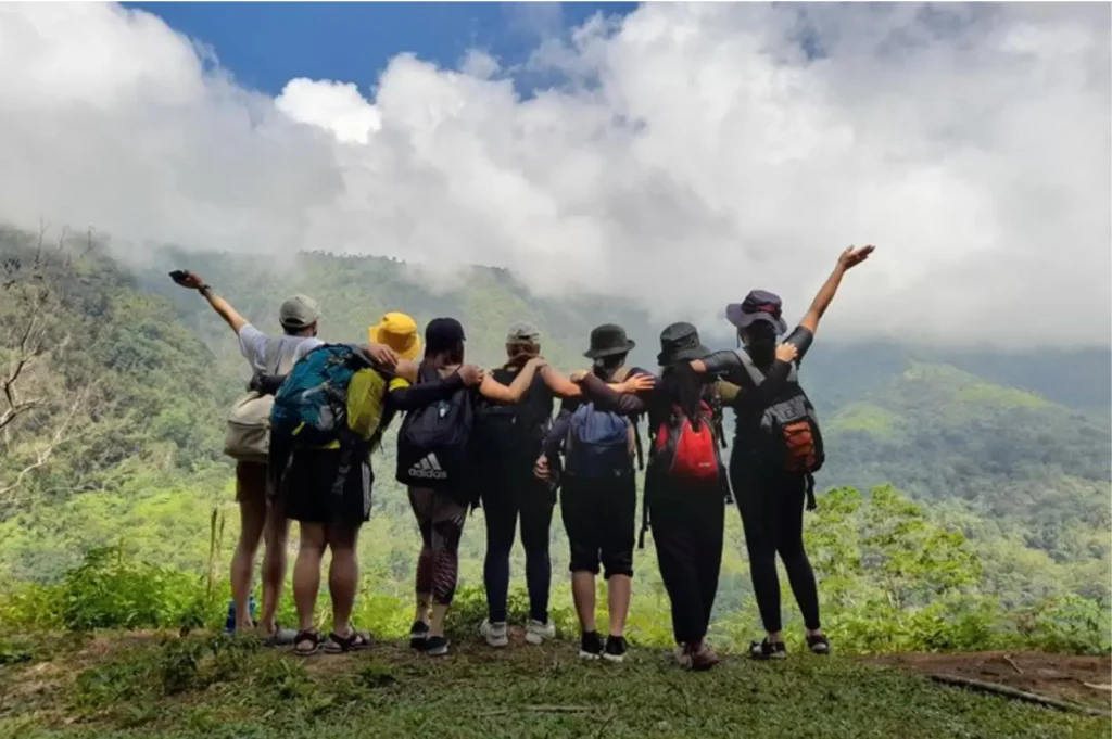 moutain-trip-with-friends-mms-travels